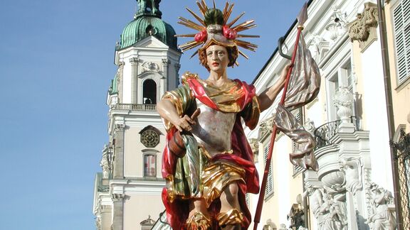 Stift St Florian Heiliger Florian Westfassade @Werner Kerschbaummayr Stift St Florian Heiliger Florian Westfassade @Werner Kerschbaummayr